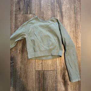 Green Long Sleeve Top